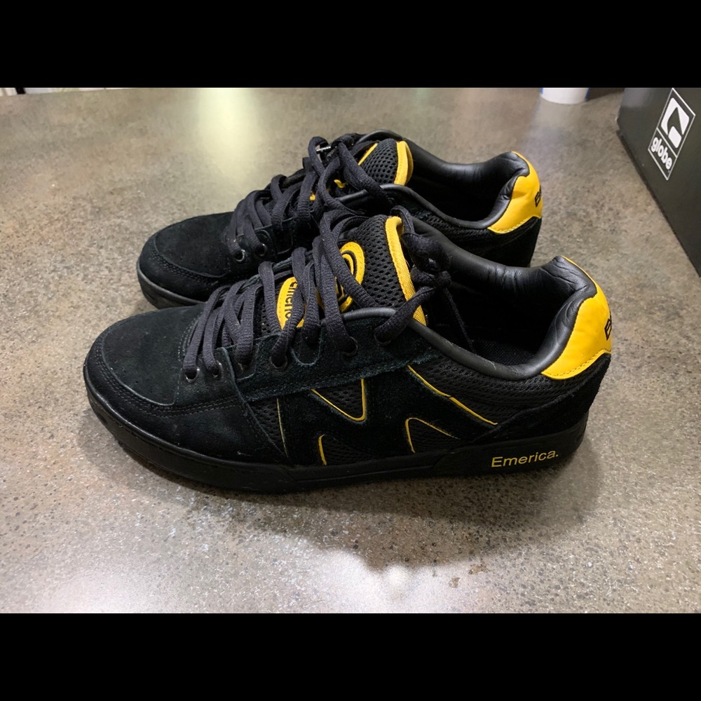 Men’s skateboarding sneakers